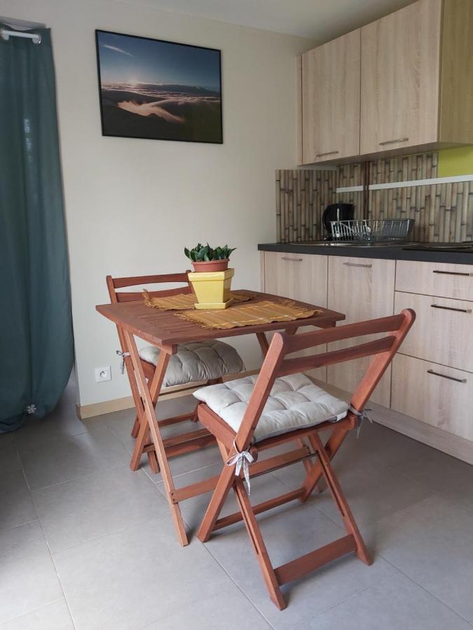 Location Meublee - Les Avirons Apartment Ngoại thất bức ảnh